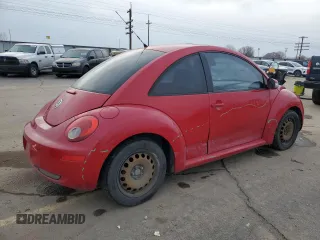 2010 Volkswagen Beetle with VIN 3VWPW3AG6AM008674, listed as a Copart auction lot 84081404 with 204,277 mi miles and Salvage title. Bid and sale history available at DreamBid. Image 3.