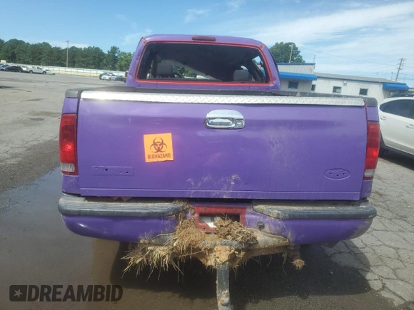 2005 Ford F-250 XL with VIN 1FTSW21P35EC79470, listed as a Copart auction lot 59625705 with 242,454 mi miles and Salvage title. Bid and sale history available at DreamBid. Image 6.
