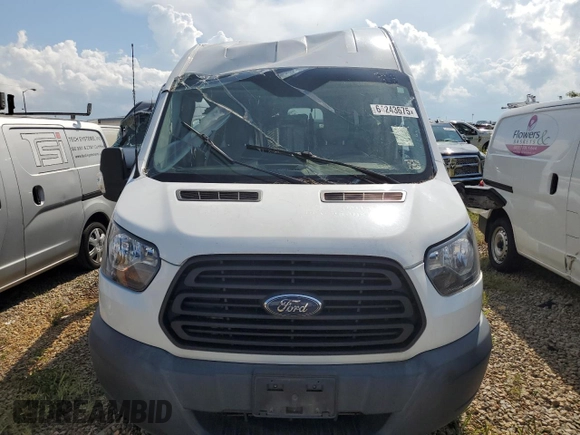 2018 Ford Transit z VIN 1FDAX2XV5JKA33123, wystawiony jako Copart lot #64243675 z przebiegiem 124 631 mil mil oraz Nie do naprawy • Non repairable. Historia ofert i sprzedaży dostępna na DreamBid. Obrazek 5.