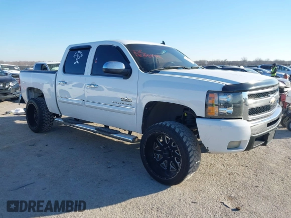 2009 Chevrolet Silverado 1500 LT with VIN 3GCEC23J89G284239, listed as a IAAI auction lot 41394941 with 341,236 mi miles. Bid and sale history available at carsss.com. Image 1.