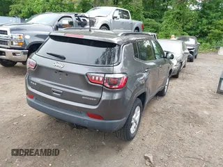 2018 Jeep Compass Sport с VIN 3C4NJDAB3JT230260, выставлен на аукционе IAAI как лот 42352447 с пробегом 118 902 миль миль и . История ставок и продаж доступна на DreamBid. Изображение 4.
