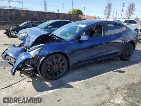 2018 Tesla Model 3 Long Range Battery z VIN 5YJ3E1EB4JF083983, wystawiony jako Copart lot #45250445 z przebiegiem 61 042 mil mil oraz Szkoda całkowita • Salvage title. Historia ofert i sprzedaży dostępna na DreamBid. Obrazek 1.