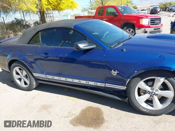 2009 Ford Mustang with VIN 1ZVHT84NX95133912, listed as a IAAI auction lot 42046053 with 57,438 mi miles and . Bid and sale history available at DreamBid. Image 13.