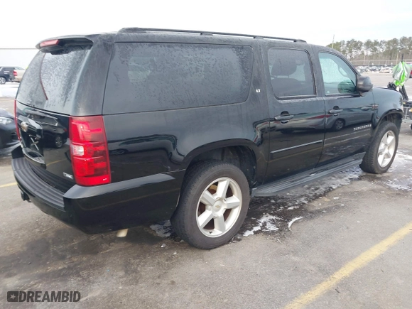 2008 Chevrolet Suburban LTZ with VIN 1GNFC16048J195872, listed as a IAAI auction lot 41389825 with 207,421 mi miles. Bid and sale history available at carsss.com. Image 4.