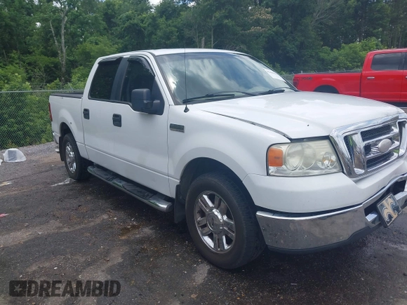 2007 Ford F-150 XLT z VIN 1FTRW12W67FB50327, wystawiony jako IAAI lot #42400863 z przebiegiem 231 181 mil mil oraz . Historia ofert i sprzedaży dostępna na DreamBid. Obrazek 1.
