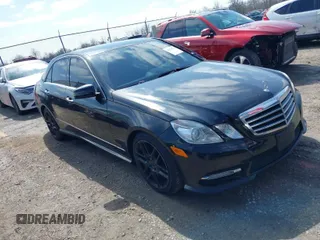 2013 Mercedes-Benz E-Class E 350 Luxury with VIN WDDHF8JB3DA758470, listed as a IAAI auction lot 41879606 with 181,729 mi miles. Bid and sale history available at carsss.com. Image 1.