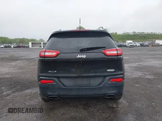 2016 Jeep Cherokee Latitude with VIN 1C4PJMCS6GW221075, listed as a IAAI auction lot 42259107 with 115,912 mi miles and . Bid and sale history available at DreamBid. Image 16.