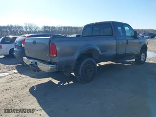2002 Ford Super Duty F-250 XL with VIN 1FTNX21L52EB12546, listed as a IAAI auction lot 41851979 with 218,356 mi miles. Bid and sale history available at carsss.com. Image 4.