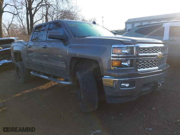 2015 Chevrolet Silverado 1500 LT with VIN 3GCUKREC8FG201619, listed as a IAAI auction lot 41853656 with 147,554 mi miles. Bid and sale history available at carsss.com. Image 1.
