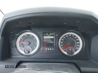 2016 Ram 1500 Express z VIN 1C6RR7FT3GS301732, wystawiony jako IAAI lot #41644208 z przebiegiem 171 693 mil mil oraz . Historia ofert i sprzedaży dostępna na DreamBid. Obrazek 7.