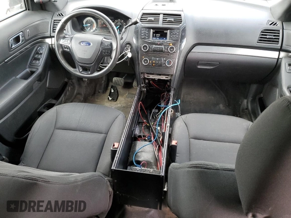 2017 Ford Police Interceptor Utility z VIN 1FM5K8AR4HGC34636, wystawiony jako Copart lot #50715995 z przebiegiem 68 550 mil mil oraz Szkoda całkowita • Salvage title. Historia ofert i sprzedaży dostępna na DreamBid. Obrazek 8.