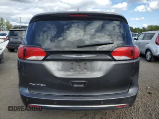 2017 Chrysler Pacifica Touring L z VIN 2C4RC1BG0HR559239, wystawiony jako Copart lot #53901775 z przebiegiem 102 037 mil mil oraz Szkoda całkowita • Salvage title. Historia ofert i sprzedaży dostępna na DreamBid. Obrazek 6.