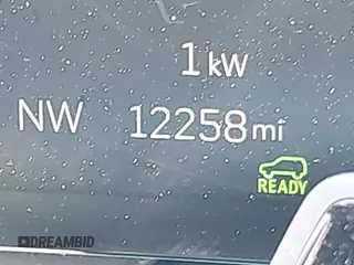 2024 Cadillac LYRIQ Luxury z VIN 1GYKPRRL8RZ128706, wystawiony jako IAAI lot #42161670 z przebiegiem 12 258 mil mil oraz . Historia ofert i sprzedaży dostępna na DreamBid. Obrazek 16.