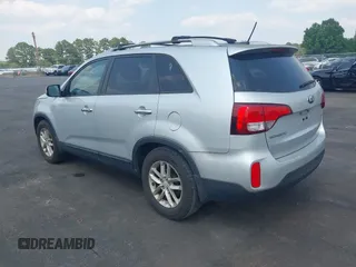2014 Kia Sorento LX с VIN 5XYKT4A64EG467174, выставлен на аукционе IAAI как лот 42421411 с пробегом 110 552 миль миль и . История ставок и продаж доступна на DreamBid. Изображение 3.