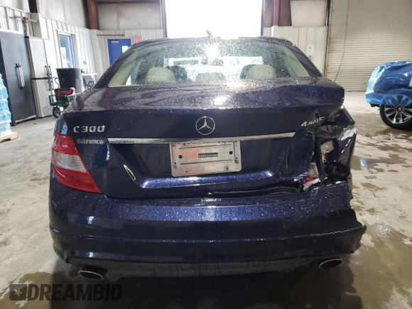 2011 Mercedes-Benz C 300 Sport z VIN WDDGF8BB9BR135198, wystawiony jako Copart lot #58187185 z przebiegiem 102 248 mil mil oraz Czysty tytuł • Clean title. Historia ofert i sprzedaży dostępna na DreamBid. Obrazek 6.