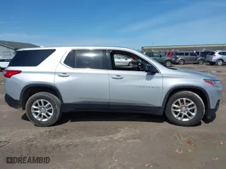 2018 Chevrolet Traverse LS with VIN 1GNERFKW7JJ107758, listed as a IAAI auction lot 41948191 with 91,032 mi miles. Bid and sale history available at carsss.com. Image 12.