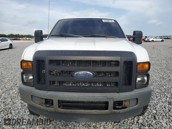 2010 Ford F-250 XL z VIN 1FTSX2BR4AEB37751, wystawiony jako Copart lot #62980735 z przebiegiem 294 465 mil mil oraz Czysty tytuł • Clean title. Historia ofert i sprzedaży dostępna na DreamBid. Obrazek 5.