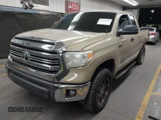 2017 Toyota Tundra SR5 z VIN 5TFRY5F18HX222592, wystawiony jako IAAI lot #42213820 z przebiegiem 204 876 mil mil oraz . Historia ofert i sprzedaży dostępna na DreamBid. Obrazek 19.