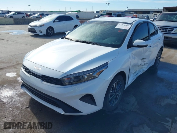 2024 Kia Forte LXS with VIN 3KPF24AD7RE837846, listed as a IAAI auction lot 41256905 with 2,961 mi miles and . Bid and sale history available at DreamBid. Image 18.