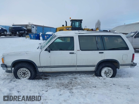 1993 Chevrolet Blazer with VIN 1GNDT13W3P2214338, listed as a IAAI auction lot 41511324 with 175,816 mi miles and . Bid and sale history available at DreamBid. Image 15.