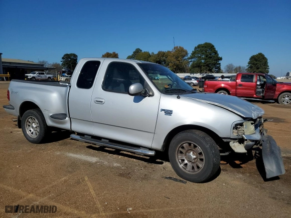 2003 Ford F-150 XL with VIN 1FTRX07W33KB36757, listed as a Copart auction lot 82878694 with 0 mi miles and Salvage Title. Bid and sale history available at carsss.com. Image 4.