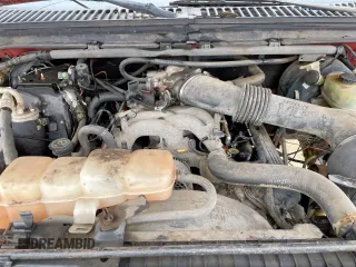 2000 Ford F-250 XL with VIN 1FTNX21S6YEC84441, listed as a Copart auction lot 66261545 with 163,757 mi miles and Clean title. Bid and sale history available at DreamBid. Image 7.