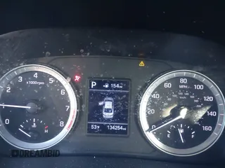 2018 Hyundai Sonata SE with VIN 5NPE24AF8JH727658, listed as a IAAI auction lot 41020748 with 134,254 mi miles and . Bid and sale history available at DreamBid. Image 7.