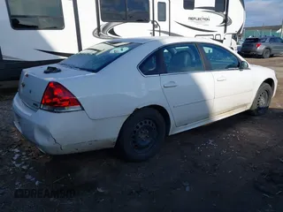 2012 Chevrolet Impala Police Police with VIN 2G1WD5E35C1225305, listed as a IAAI auction lot 38245313 with 132,841 mi miles. Bid and sale history available at carsss.com. Image 4.