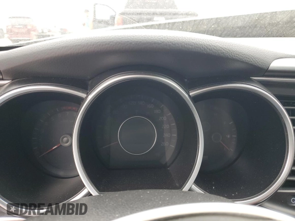 2015 Kia Optima LX z VIN KNAGM4A78F5530621, wystawiony jako Copart lot #43874535 z przebiegiem Nie podano mil oraz Szkoda całkowita • Salvage title. Historia ofert i sprzedaży dostępna na DreamBid. Obrazek 9.