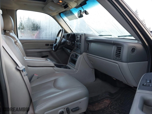 2006 Chevrolet Avalanche Z71 with VIN 3GNEK12ZX6G221862, listed as a IAAI auction lot 41794956 with 163,738 mi miles. Bid and sale history available at carsss.com. Image 5.