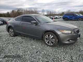 2009 Honda Accord EX z VIN 1HGCS127X9A007005, wystawiony jako Copart lot #49461785 z przebiegiem 212 569 mil mil oraz Czysty tytuł • Clean title. Historia ofert i sprzedaży dostępna na DreamBid. Obrazek 4.