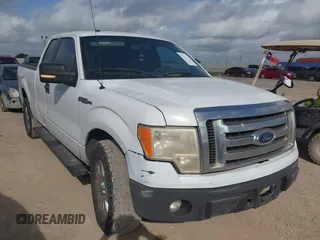 2013 Ford F-150 XL z VIN 1FTFX1CF8DFA73860, wystawiony jako IAAI lot #42571498 z przebiegiem 185 589 mil mil oraz . Historia ofert i sprzedaży dostępna na DreamBid. Obrazek 1.