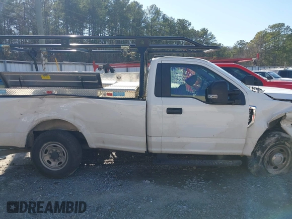 2020 Ford F-250 XL z VIN 1FTBF2A68LED11169, wystawiony jako IAAI lot #41415527 z przebiegiem 68 232 mil mil oraz . Historia ofert i sprzedaży dostępna na DreamBid. Obrazek 13.