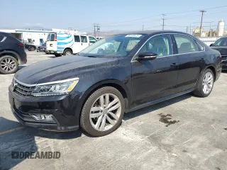 2018 Volkswagen Passat SE с VIN 1VWBA7A3XJC021295, выставлен на аукционе Copart как лот 60240625 с пробегом 33 986 миль миль и Списание • Salvage title. История ставок и продаж доступна на DreamBid. Изображение 1.