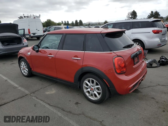 2015 MINI Hardtop 4 Door S z VIN WMWXU3C51F2B56847, wystawiony jako Copart lot #59396195 z przebiegiem 70 821 mil mil oraz Szkoda całkowita • Salvage title. Historia ofert i sprzedaży dostępna na DreamBid. Obrazek 2.