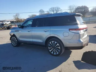 2024 Lincoln Navigator Reserve with VIN 5LMJJ2LG2REL08480, listed as a Copart auction lot 83065314 with 5,723 mi miles and Salvage Title. Bid and sale history available at carsss.com. Image 2.