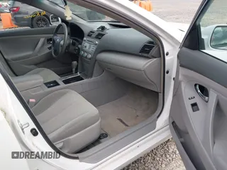 2009 Toyota Camry with VIN 4T1BE46K39U882101, listed as a IAAI auction lot 42033330 with 132,384 mi miles. Bid and sale history available at carsss.com. Image 5.