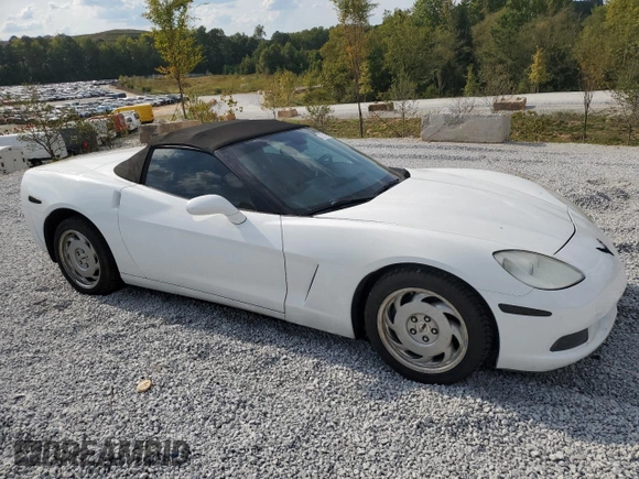 2007 Chevrolet Corvette z VIN 1G1YY36U375114586, wystawiony jako Copart lot #72721504 z przebiegiem 101 409 mil mil oraz Szkoda całkowita • Salvage title. Historia ofert i sprzedaży dostępna na DreamBid. Obrazek 4.