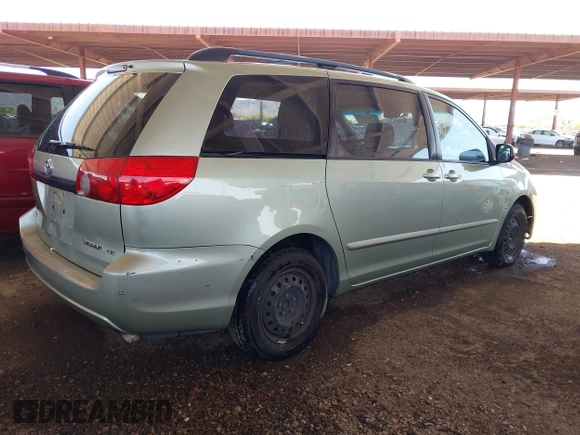 2007 Toyota Sienna CE with VIN 5TDZK23C47S058199, listed as a IAAI auction lot 41978011 with 203,941 mi miles. Bid and sale history available at carsss.com. Image 4.