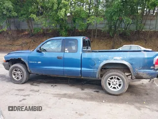 2002 Dodge Dakota с VIN 1B7GG12X62S641705, выставлен на аукционе IAAI как лот 42435567 с пробегом 176 930 миль миль и . История ставок и продаж доступна на DreamBid. Изображение 14.