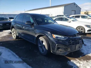 2024 Audi Q5 Komfort with VIN WA1AAAFY0R2077810, listed as a Copart auction lot 83154204 with 14,384 mi miles and Salvage Title. Bid and sale history available at carsss.com. Image 4.