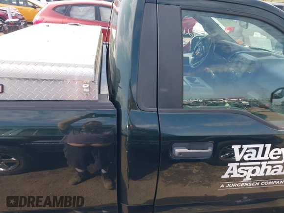 2017 Ford F-150 XL с VIN 1FTMF1C82HKD02039, выставлен на аукционе IAAI как лот 42101837 с пробегом 193 959 миль миль и . История ставок и продаж доступна на DreamBid. Изображение 13.