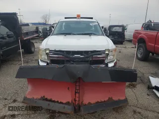 2010 Chevrolet Silverado 3500HD SRW Work Truck with VIN 1GC3KZBG3AF135364, listed as a Copart auction lot 81916204 with 8,252 mi miles and Clean Title. Bid and sale history available at DreamBid. Image 5.