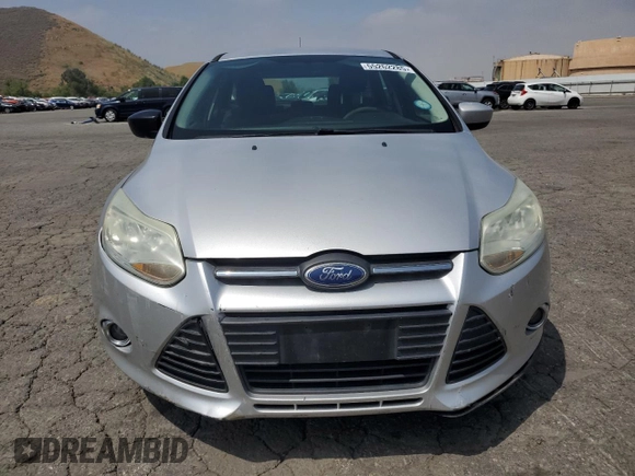 2012 Ford Focus SE with VIN 1FAHP3K21CL146706, listed as a Copart auction lot 55262285 with 137,625 mi miles and Salvage Title. Bid and sale history available at carsss.com. Image 5.