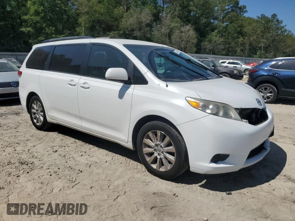 2014 Toyota Sienna LE AAS z VIN 5TDKK3DC0ES465228, wystawiony jako Copart lot #54427125 z przebiegiem 173 811 mil mil oraz Szkoda całkowita • Salvage title. Historia ofert i sprzedaży dostępna na DreamBid. Obrazek 4.