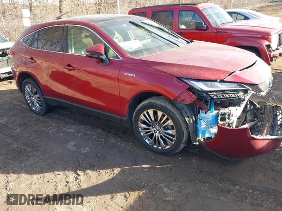 2021 Toyota Venza LE with VIN JTEAAAAH4MJ067109, listed as a IAAI auction lot 41694804 with 61,546 mi miles. Bid and sale history available at carsss.com. Image 1.