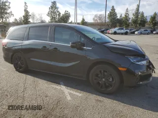 2024 Honda Odyssey Sport with VIN 5FNRL6H77RB003415, listed as a Copart auction lot 43627575 with 19,927 mi miles and Salvage Title. Bid and sale history available at DreamBid. Image 4.