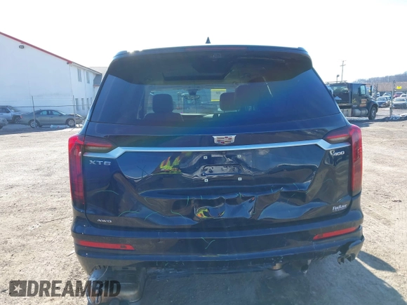 2021 Cadillac XT6 Premium Luxury z VIN 1GYKPDRS8MZ175544, wystawiony jako IAAI lot #41591775 z przebiegiem 39 290 mil mil oraz . Historia ofert i sprzedaży dostępna na DreamBid. Obrazek 6.