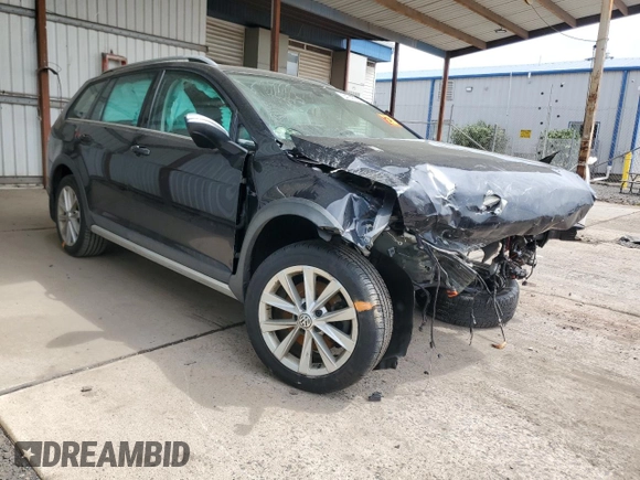 2017 Volkswagen Golf S z VIN 3VWH17AU4HM517172, wystawiony jako Copart lot #54742315 z przebiegiem Nie podano mil oraz Szkoda całkowita • Salvage title. Historia ofert i sprzedaży dostępna na DreamBid. Obrazek 4.