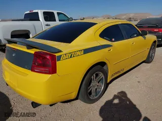 2006 Dodge Charger R/T with VIN 2B3KA53HX6H347068, listed as a IAAI auction lot 41819317 with 177,860 mi miles. Bid and sale history available at carsss.com. Image 4.